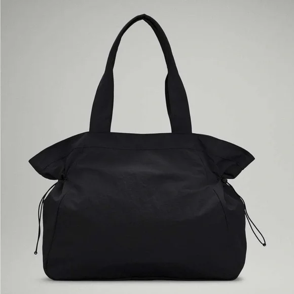 Lululemon black side conch tote USED - Picture 2 of 3